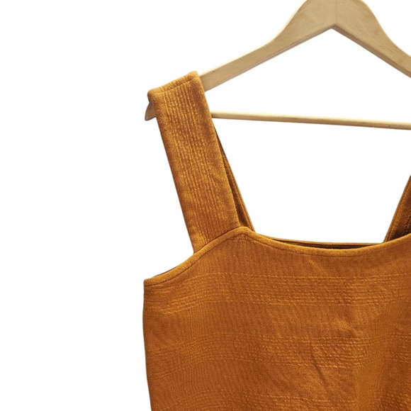 Daily Practice Square Neck Top (L) - Picture 2 of 8